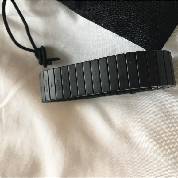 Marcy by Marc Jacobs Black Brecelet - Picture 2 of 3